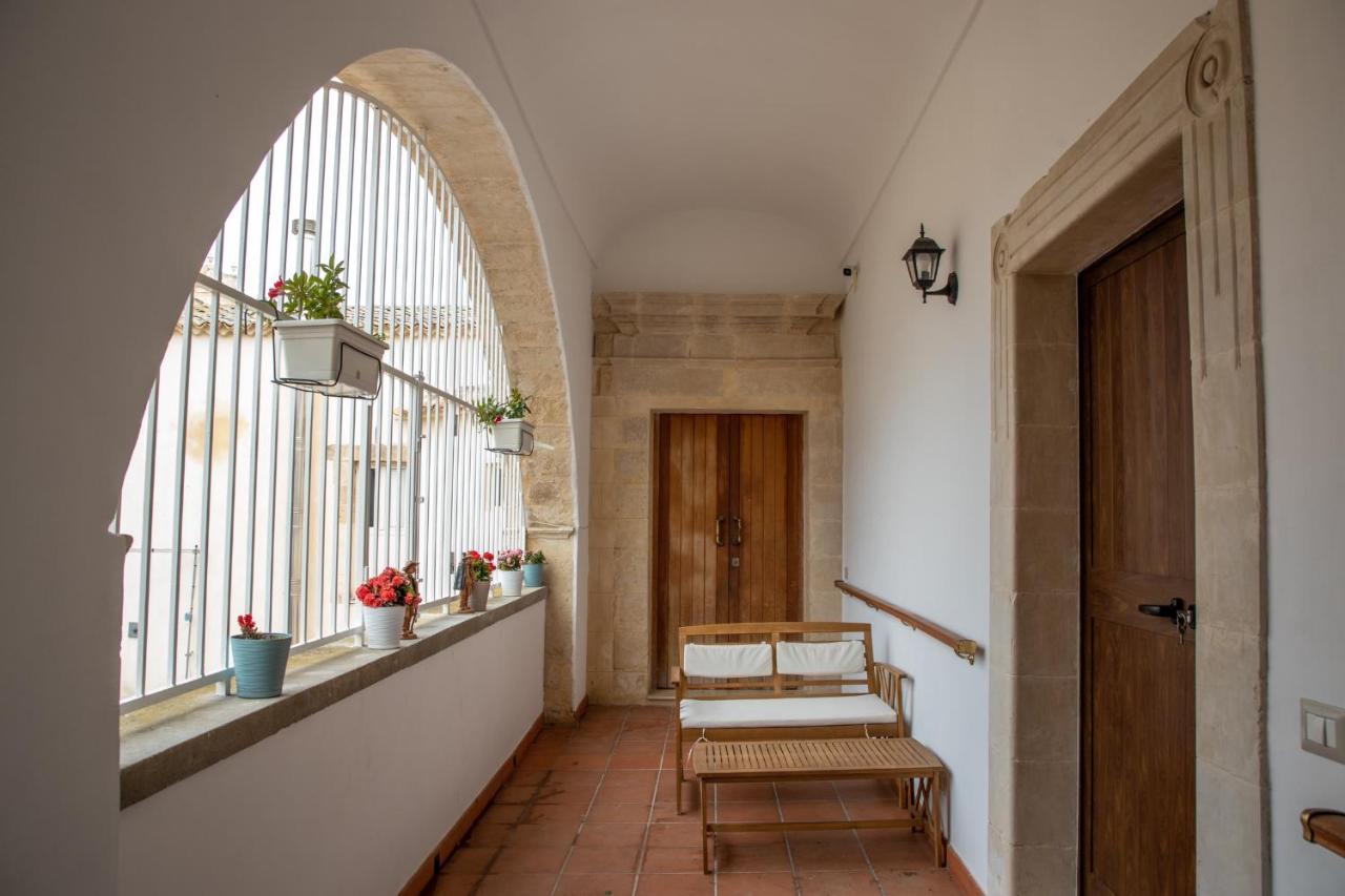 B&B Palazzo Loreto Avola Exterior foto